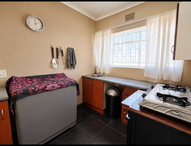 2 BEDROOM APARTMENT FOR SALE IN THREE RIVERS